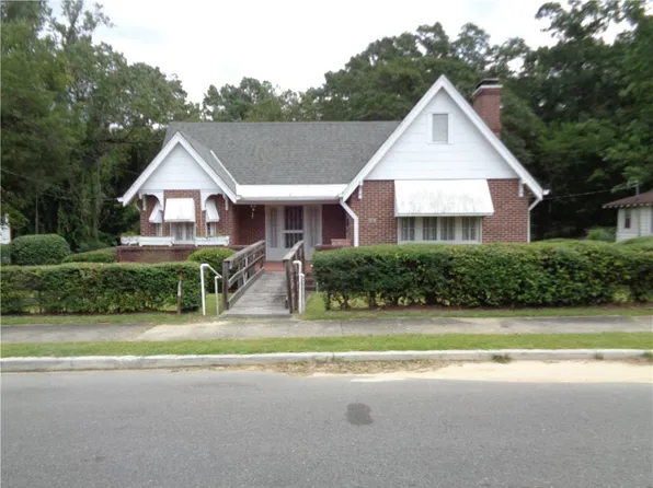 1210 Bibb St, Tuskegee Institute, AL 36088