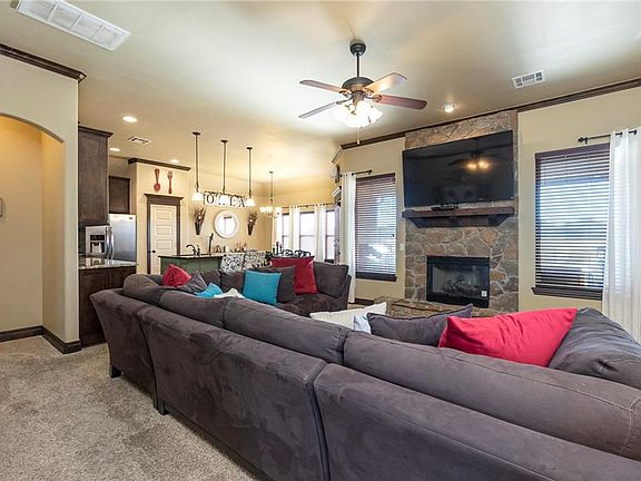 5th image of 19001 Meadows Crossing Dr