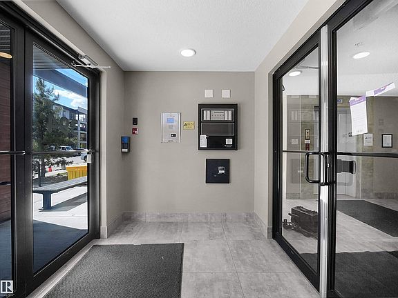 3rd image of 394 Windermere Rd NW #210