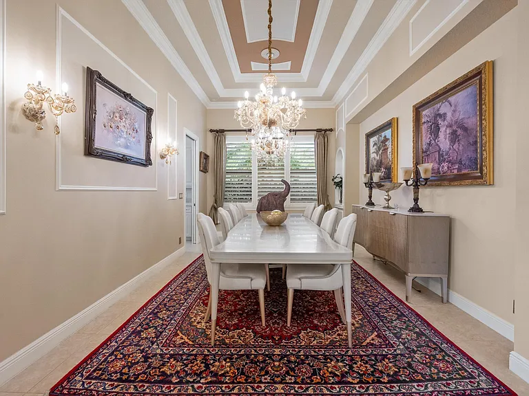 10771 Versailles Blvd — Photo 14