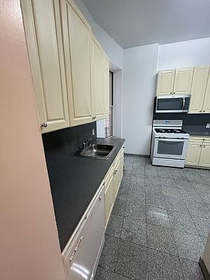 3rd image of 417 W 120th St #1X