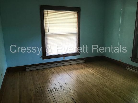 3rd image of 508 S Saint Joseph St