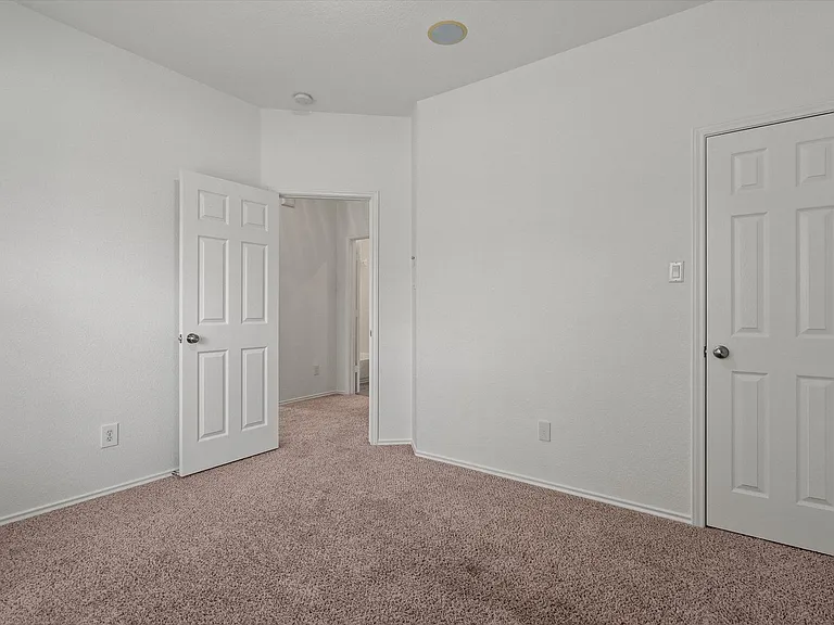 9201 Brodie Ln #203 — Photo 22