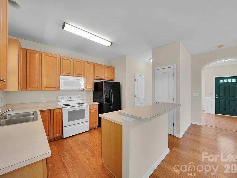 3917 Caliper Pl — Photo 5
