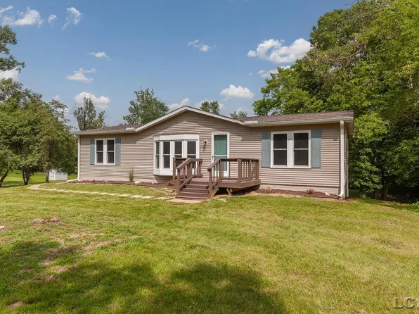 1053 Laberdee Rd, Adrian, MI 49221