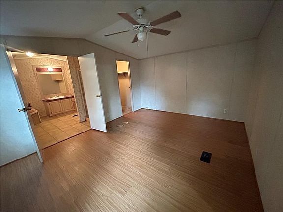 4th image of 13050 Pine Trail Ct