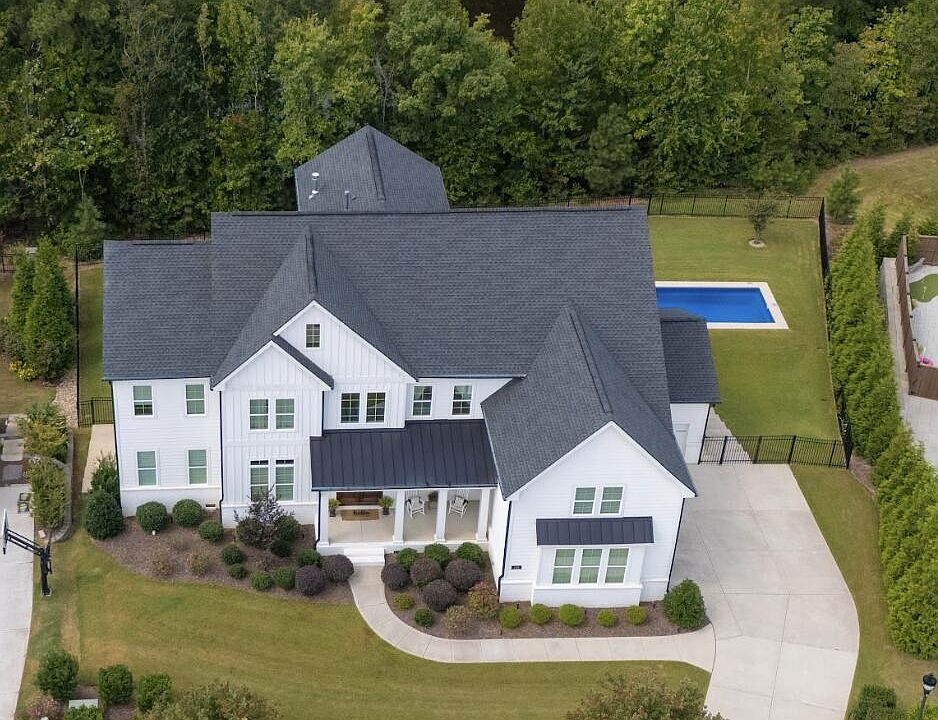 2nd image of 408 Addison Pond Dr