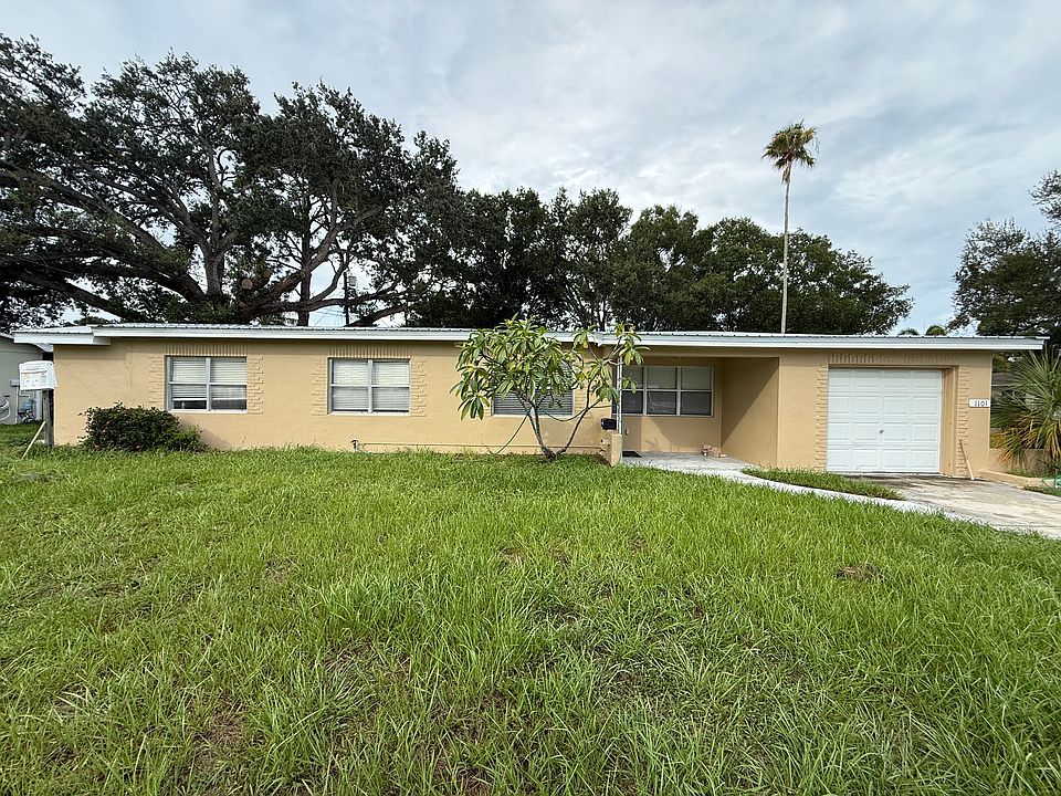 1st image of 1101 Meadowlawn Dr N