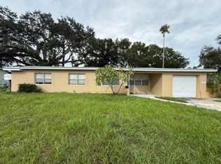 1101 Meadowlawn Dr N, Saint Petersburg, FL 33702