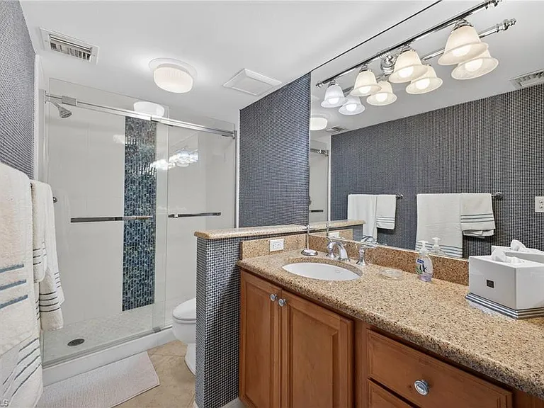 3443 Gulf Shore Blvd N #809 — Photo 22