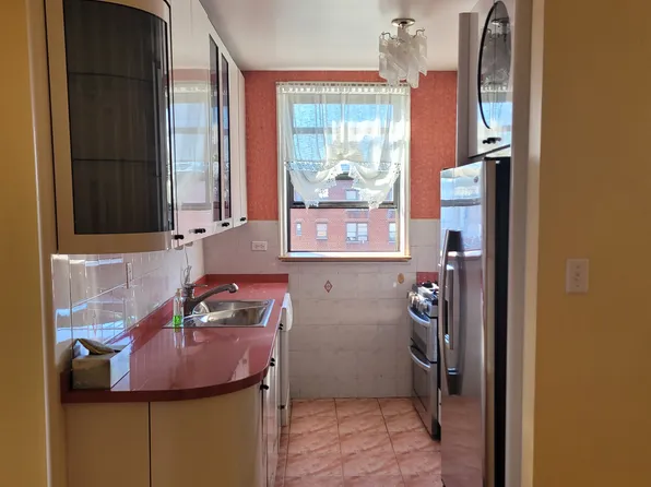 3060 Ocean Avenue image 12 of 22