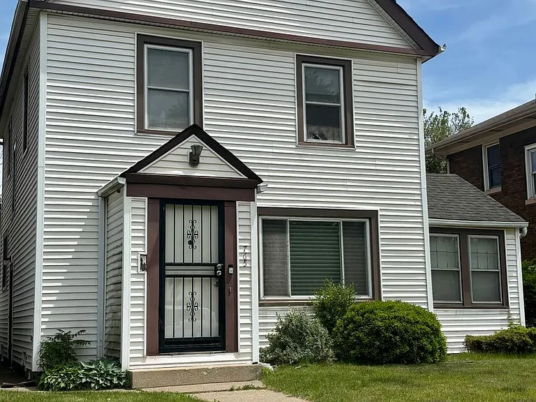765 Garfield St — Photo 1