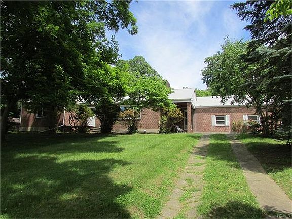 2nd image of 291 Quassaick Ave