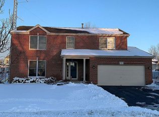 621 Fairfield Ln, Algonquin, IL