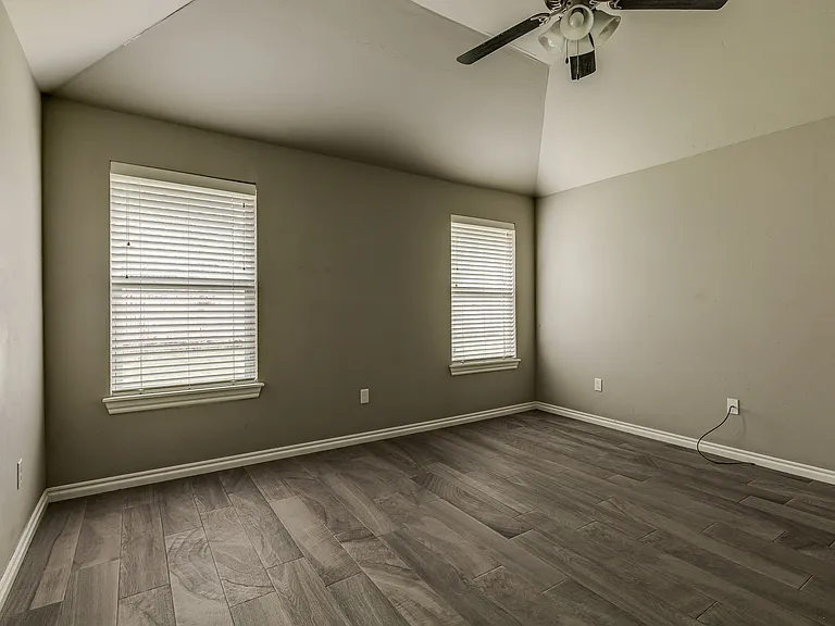 8717 Yassir Blvd — Photo 31