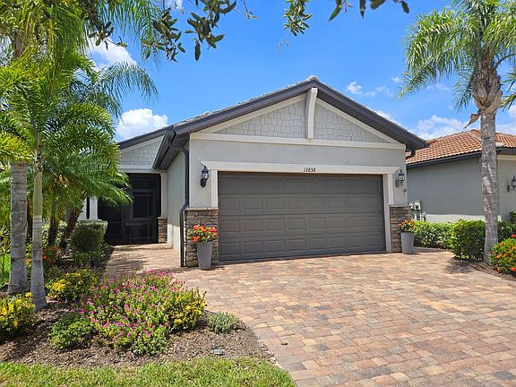 5th image of 13858 Campoleone St