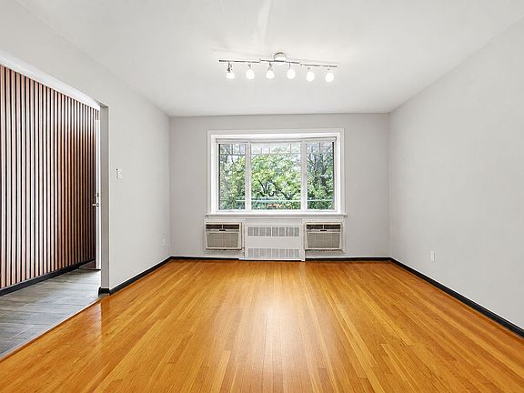 2nd image of 253 Newkirk Ave