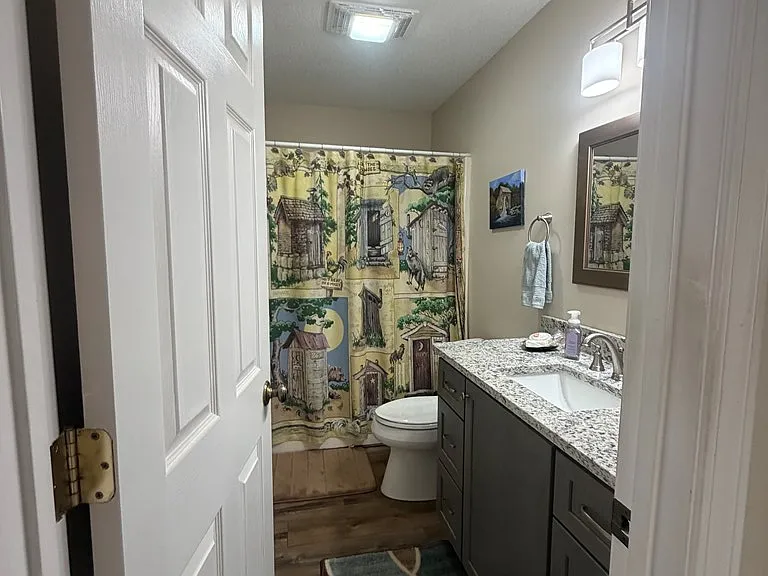 810 Oak Creek Rd #C — Photo 26