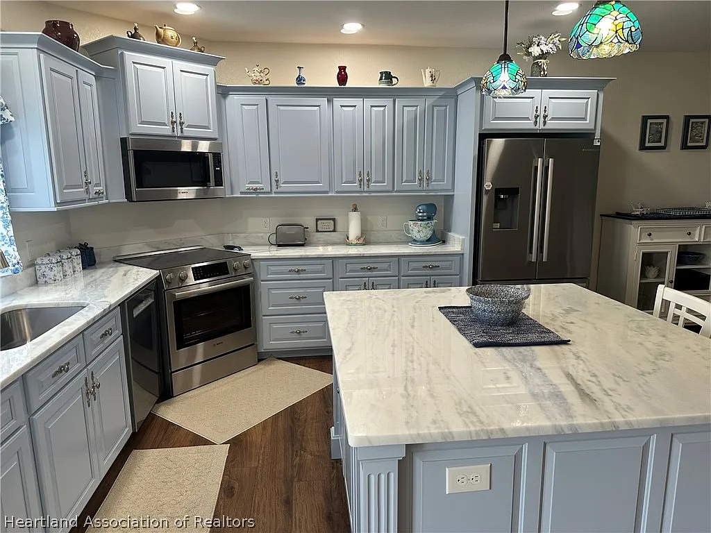 2 bed, 2.0 bath, 1600 sqft, $2,750 — Photo 3