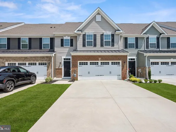 237 Hidden Acres Ln, Moorestown, NJ 08057