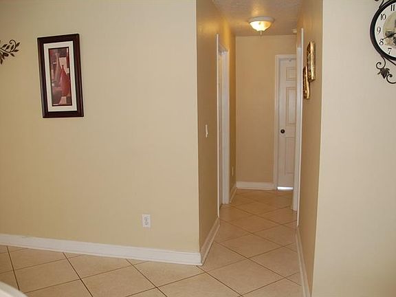 4th image of 1216 Kempton Chase Pkwy
