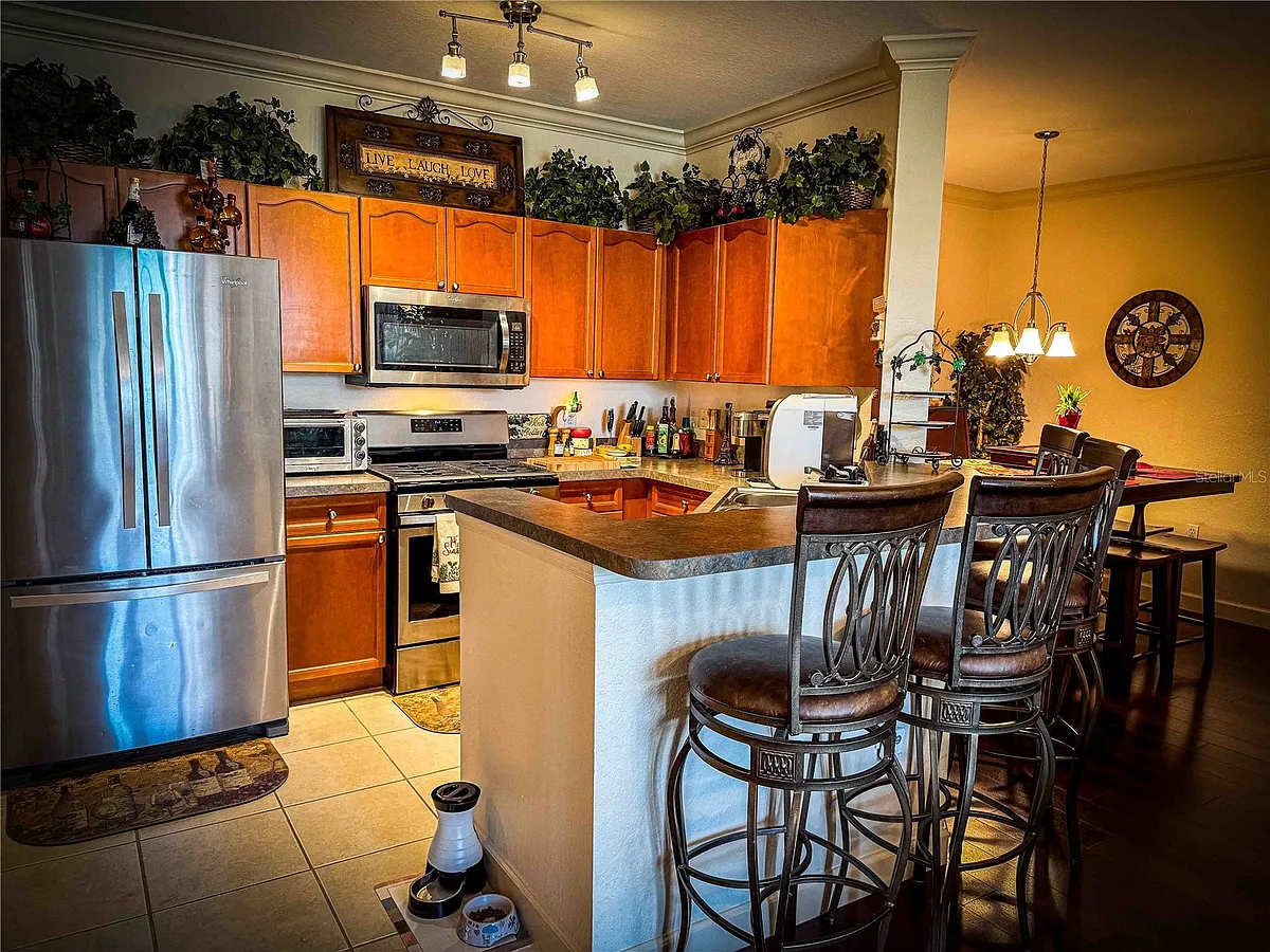 Building Photo - 2746 Via Tivoli #131B