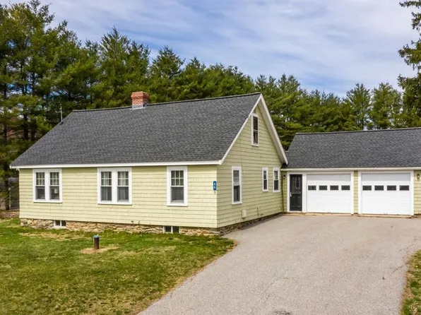 46 Whittier Street, Newton, NH 03858