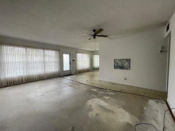 3rd image of 112 Wellington E