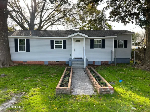 208 James Arthur Avenue, New Bern, NC 28560