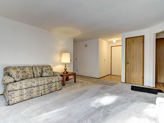3rd image of 8111 36th Ave NE