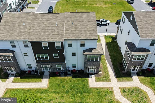 121 High Pointe Dr #38 Photo 1