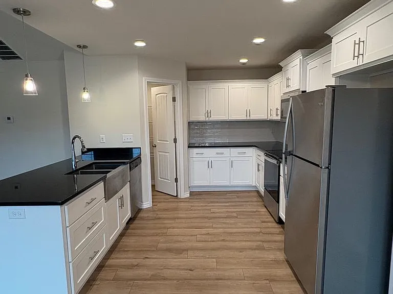 4354 W Riley St — Photo 3