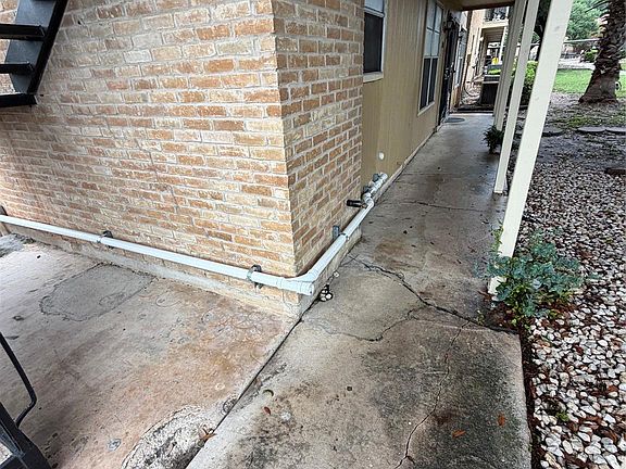 4th image of 923 Vance Jackson Rd APT 1501