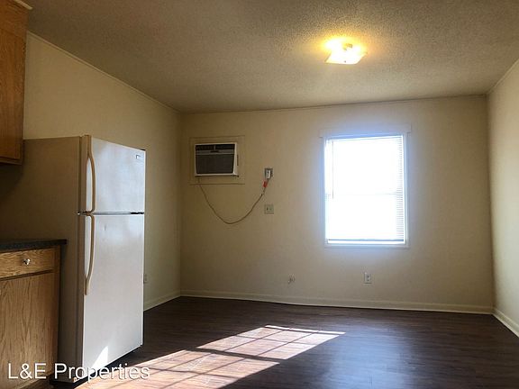 3rd image of 1655 N Webb St #B
