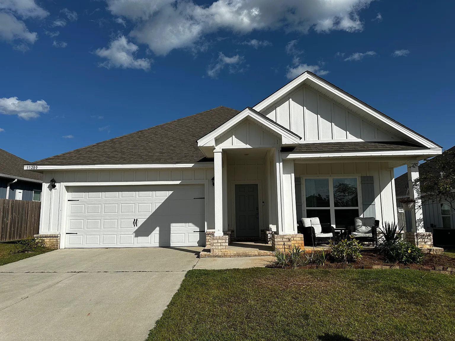 Available September!! 4 Bed / 2 Bath In Stonebridge!! — Photo 1