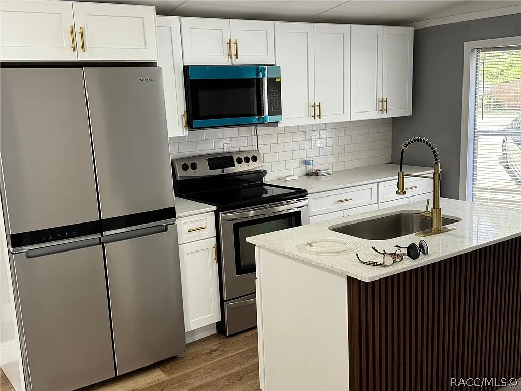2 bed, 644 sqft, $1,350 — Photo 2