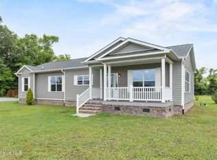 143 Island Creek Rd, Rose Hill, NC 28458