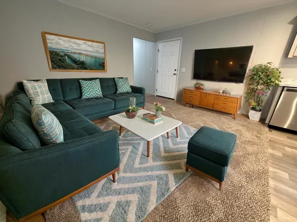 15368 Dominique Dr, Clinton Township, MI 48038