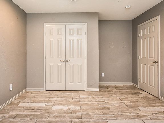 5th image of 131 Bristol Bend Ln #1