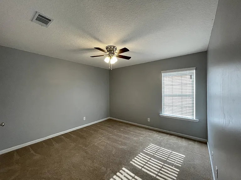 1322 Windrow Dr — Photo 11