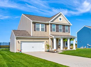 1679 Sunny Glen Dr SE, Caledonia, MI 49316