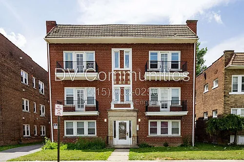 3296 E 149th St Photo 1