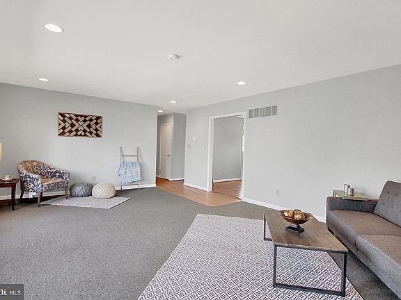 5th image of 408 Sassafras Ct