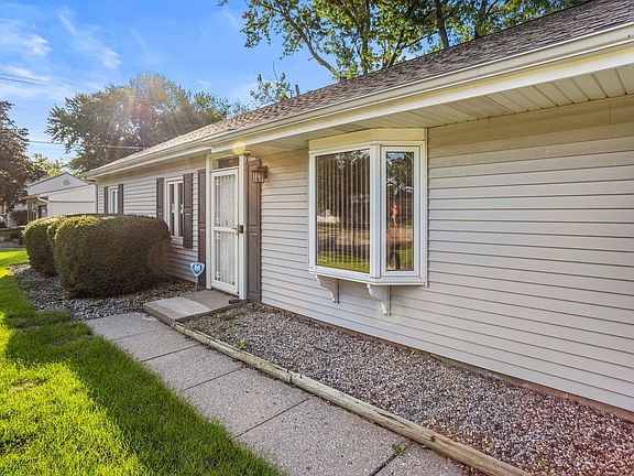 4th image of 2903 Sangamon Dr