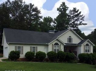 2555 Hidden Creek Drive, Loganville, GA 30052