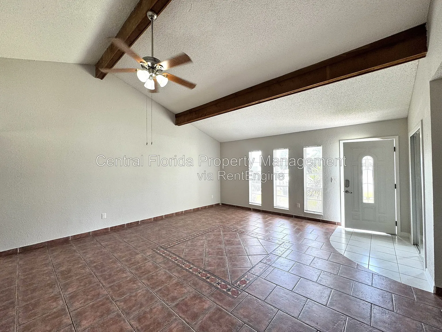 3 bed, 2.0 bath, 1693 sqft, $2,099 — Photo 4