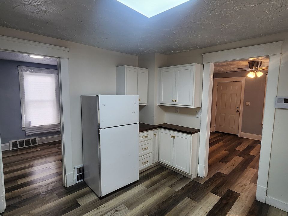 1st image of 11119 Forest Ave #1