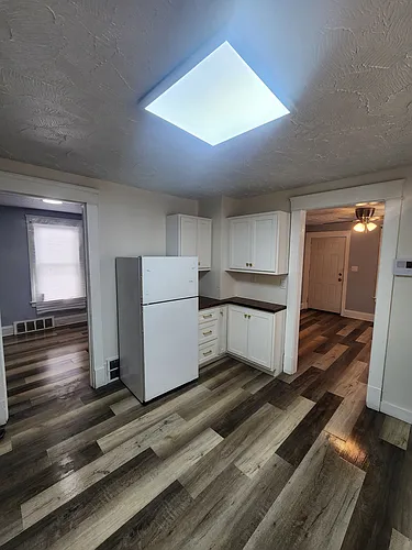 11119 Forest Ave Photo 1