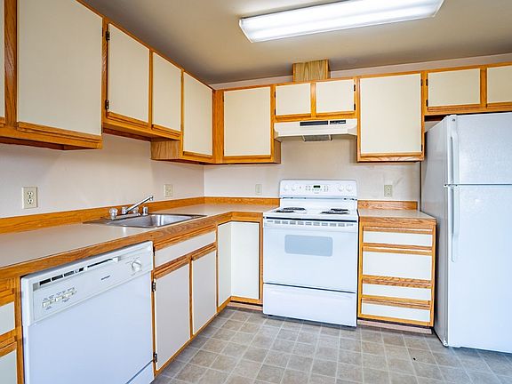 3rd image of 201 NW 39th St APT 102