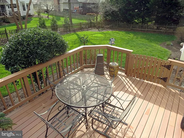 2657 Meadow Hall Dr — Photo 30